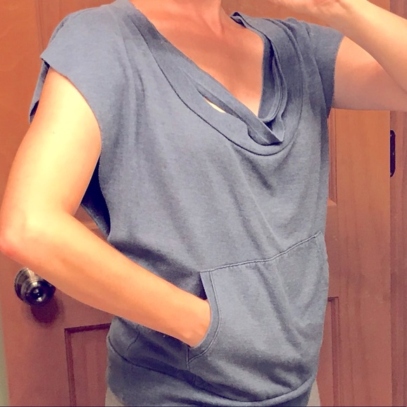 VTG Elizabeth & James Sweatshirt tee - Picture 2 of 15